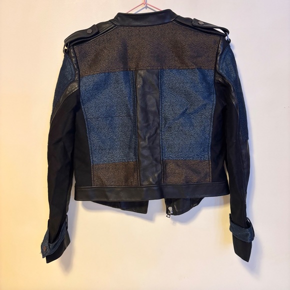 BCBG Max Azria Patchwork Color Block Leather Moto Jacket Black Blue Womens XS - Picture 5 of 6